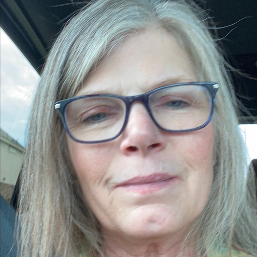 Meet your Posher, Deidre